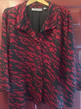 Chico’s Travelers Collection Red & Black Textured Animal Print  Button Jacket 3